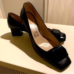 Ferragamo Low Heel Pump